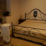 Palazzo Dei Poeti Otel Tursi