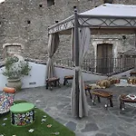 Palazzo Dei Poeti