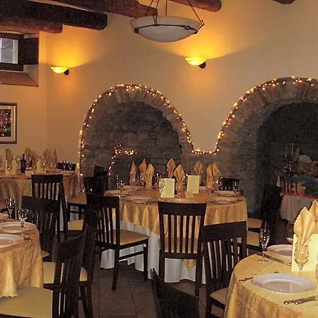 Palazzo Dei Poeti 3*