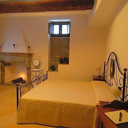 Palazzo Dei Poeti 3* Tursi