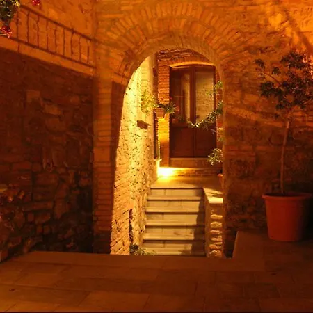 Palazzo Dei Poeti Hotel 3*