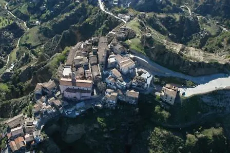 Palazzo Dei Poeti