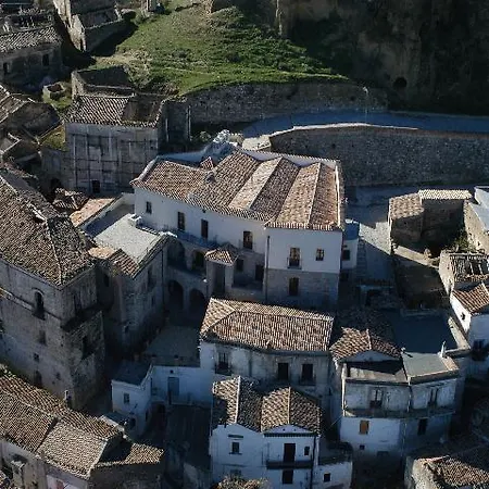 Palazzo Dei Poeti 3*