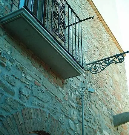 Palazzo Dei Poeti 3*