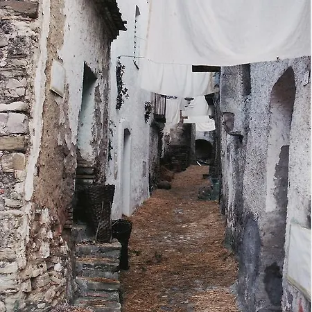 Palazzo Dei Poeti 3* Tursi