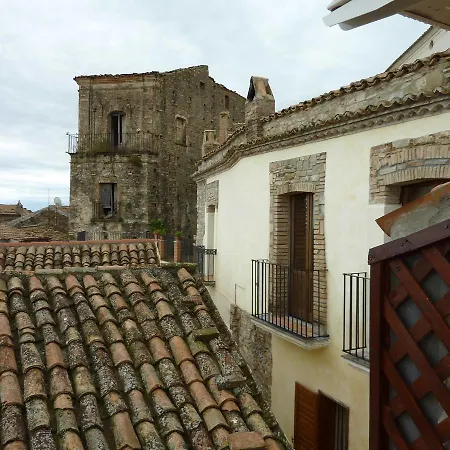 Palazzo Dei Poeti 3*